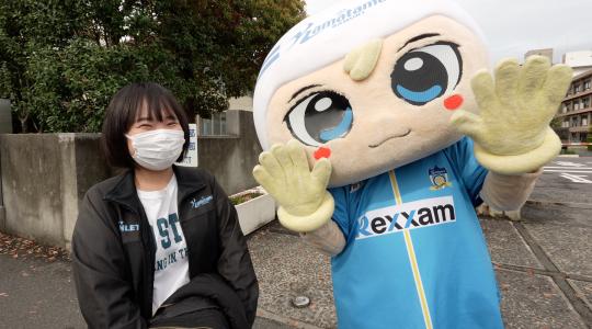 かまあろ